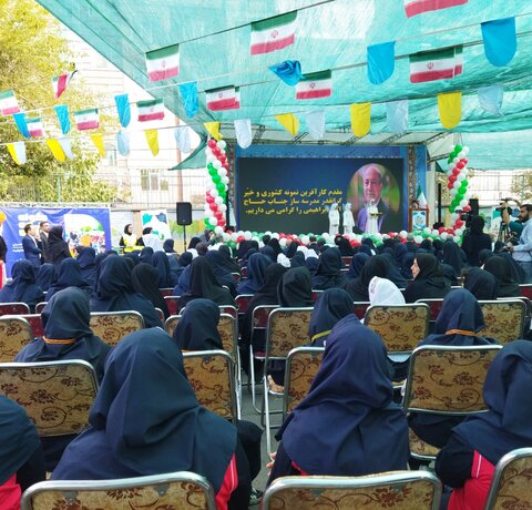 تصاویر/ اجرای پویش «سلام به آینده» با مشارکت مدرسه علمیه امام صادق(ع)