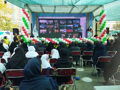 تصاویر/ اجرای پویش «سلام به آینده» با مشارکت مدرسه علمیه امام صادق(ع)