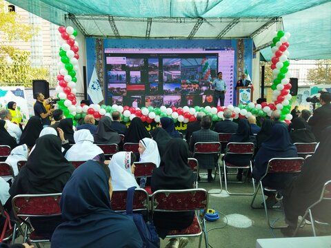 تصاویر/ اجرای پویش «سلام به آینده» با مشارکت مدرسه علمیه امام صادق(ع)