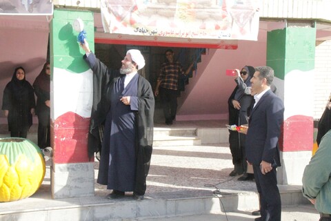 تصاویر/ نواخته شدن زنگ آغاز سال تحصیلی توسط مدیر حوزه علمیه بوشهر