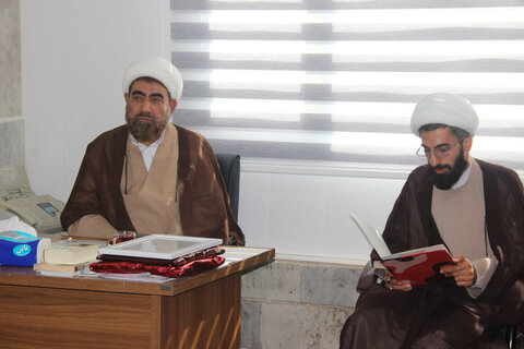 تصاویر / تقدیر مدیر حوزه علمیه استان قزوین از مدیر مرکز آموزش ومشاوره سماح  حوزه علمیه قزوین