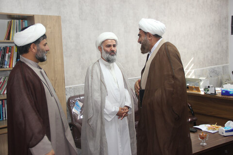 تصاویر / تقدیر مدیر حوزه علمیه استان قزوین از مدیر مرکز آموزش ومشاوره سماح  حوزه علمیه قزوین