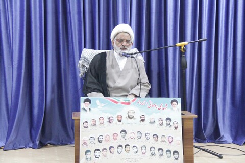 تصاویر/ مراسم آغاز سال تحصیلی مدرسه علمیه کنگان