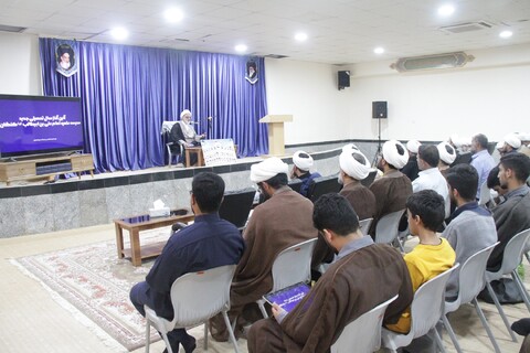 تصاویر/ مراسم آغاز سال تحصیلی مدرسه علمیه کنگان