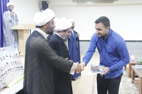 تصاویر/ تجلیل از رتبه های برتر مدرسه علمیه کنگان