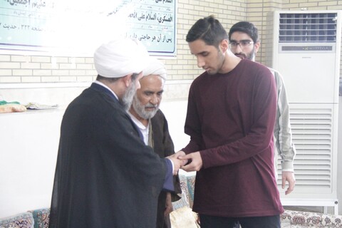 تصاویر/ تجلیل از طلاب ممتاز مدرسه علمیه برازجان