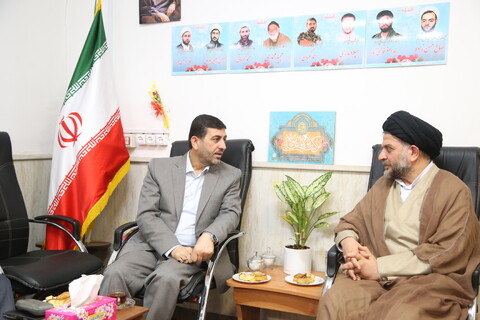 تصاویر/دیدار نماینده مجلس با مدیر حوزه علمیه خوزستان؛تأکید بر نقش حوزه در تعالی علمی و لزوم توجه مجلس به معیشت مردم