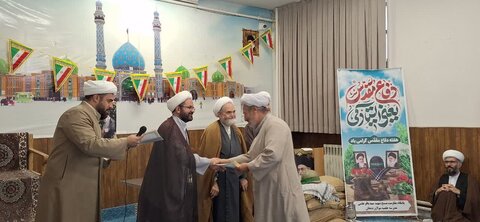 تصاویر / مراسم هفته دفاع مقدس در مدرسه علمیه سفیران هدایت قزوین