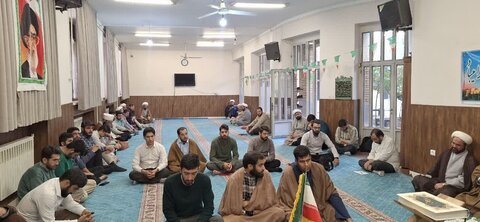 تصاویر / مراسم هفته دفاع مقدس در مدرسه علمیه سفیران هدایت قزوین