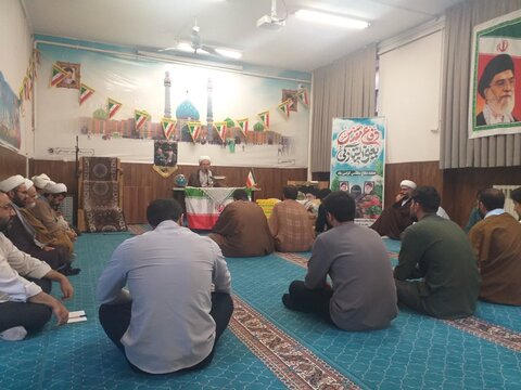 تصاویر / مراسم هفته دفاع مقدس در مدرسه علمیه سفیران هدایت قزوین