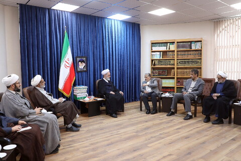 تصاویر/ دیدار سرپرست دانشگاه آزاد با آیت الله اعرافی