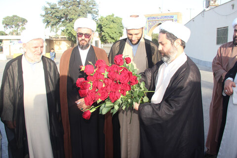 تصاویر / تجدید میثاق امام جمعه ،مدیر،معاونین ،واساتید حوزه علمیه استان قزوین با شهدا