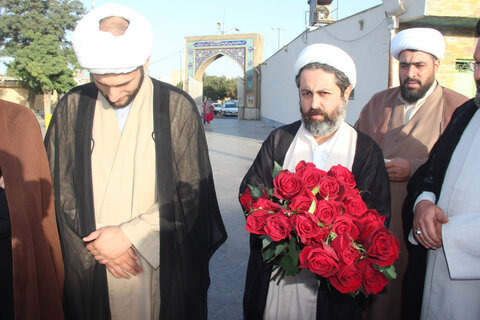 تصاویر / تجدید میثاق امام جمعه ،مدیر،معاونین ،واساتید حوزه علمیه استان قزوین با شهدا