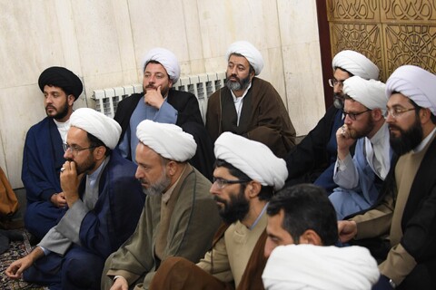 تصاویر|دیدار مداحان و مبلغان هیات مذهبی استان اصفهان با امام جمعه