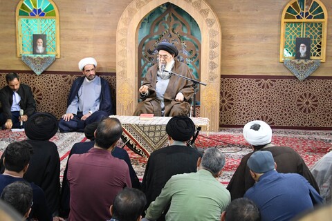 تصاویر|دیدار مداحان و مبلغان هیات مذهبی استان اصفهان با امام جمعه