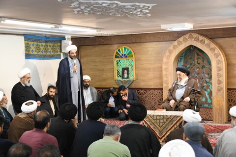 تصاویر|دیدار مداحان و مبلغان هیات مذهبی استان اصفهان با امام جمعه