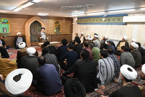 تصاویر|دیدار مداحان و مبلغان هیات مذهبی استان اصفهان با امام جمعه