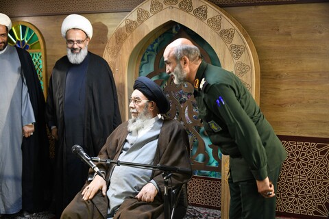 تصاویر|دیدار مداحان و مبلغان هیات مذهبی استان اصفهان با امام جمعه