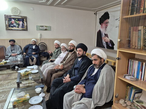 تصاویر/ نشست معاونان آموزش مدارس علمیه منطقه کاشان