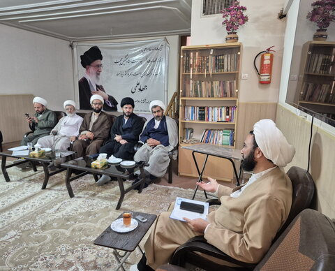 تصاویر/ نشست معاونان آموزش مدارس علمیه منطقه کاشان