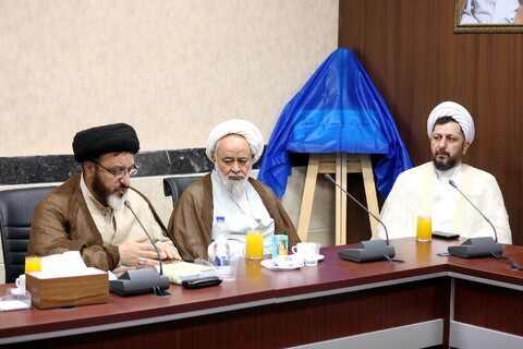 تصاویر/ رونمایی از کتاب آیات و الاحکام جهاد و دفاع در اسلام