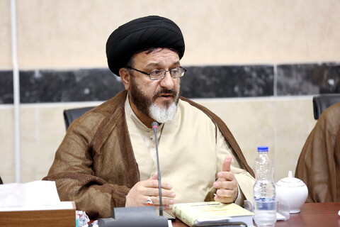 تصاویر/ رونمایی از کتاب آیات و الاحکام جهاد و دفاع در اسلام