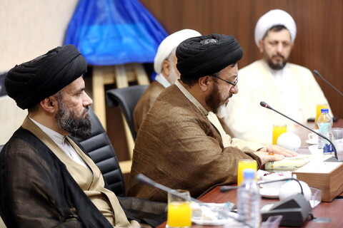 تصاویر/ رونمایی از کتاب آیات و الاحکام جهاد و دفاع در اسلام