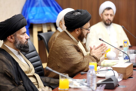 تصاویر/ رونمایی از کتاب آیات و الاحکام جهاد و دفاع در اسلام