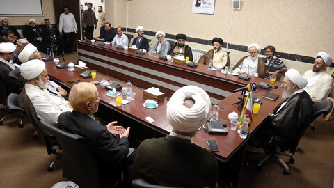 تصاویر/ رونمایی از کتاب آیات و الاحکام جهاد و دفاع در اسلام