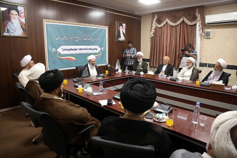 تصاویر/ رونمایی از کتاب آیات و الاحکام جهاد و دفاع در اسلام