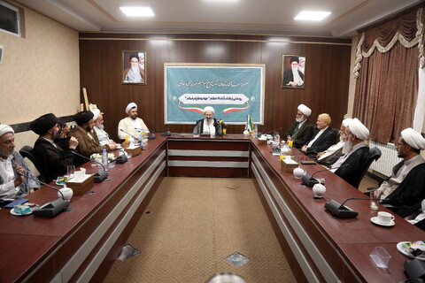 تصاویر/ رونمایی از کتاب آیات و الاحکام جهاد و دفاع در اسلام