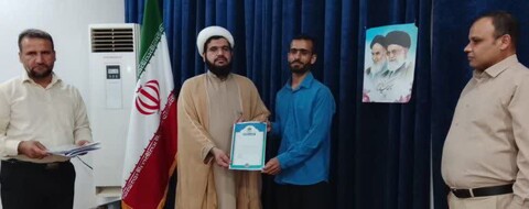 تصاویر/ تجلیل از نوجوانان فعال خادم در نماز جمعه کاکی