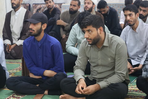 تصاویر/ برگزاری مراسم گرامیداشت هفته دفاع مقدس در مدرسه علمیه (ص)  بندرعباس