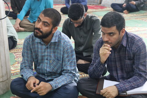 تصاویر/ برگزاری مراسم گرامیداشت هفته دفاع مقدس در مدرسه علمیه (ص)  بندرعباس