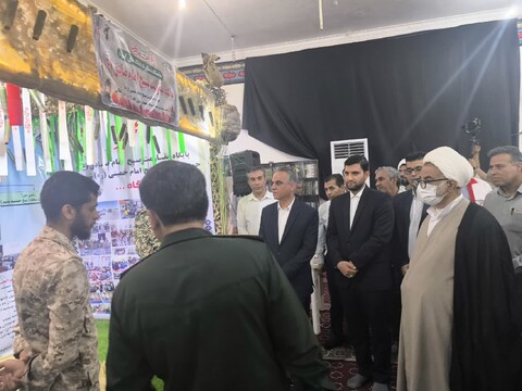 تصاویر/ افتتاح نمایشگاه دستاوردهای دفاع مقدس در کنگان