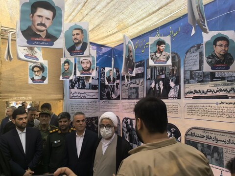 تصاویر/ افتتاح نمایشگاه دستاوردهای دفاع مقدس در کنگان