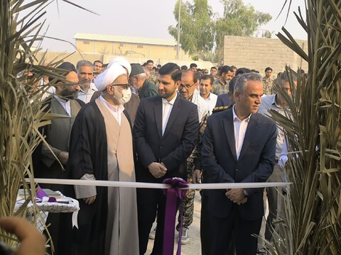 تصاویر/ افتتاح نمایشگاه دستاوردهای دفاع مقدس در کنگان