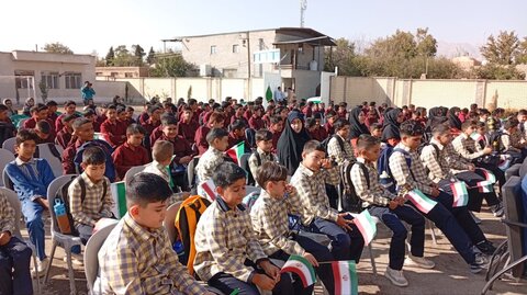 تصاویر/ مراسم نواختن زنگ مهر، ایثار و مقاومت در شهر ماهان