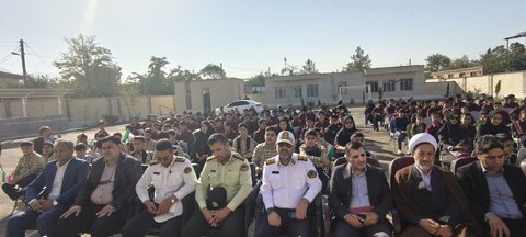 تصاویر/ مراسم نواختن زنگ مهر، ایثار و مقاومت در شهر ماهان