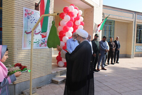 تصاویر/ نواختن زنگ مهر و آغاز سال تحصیلی در دبستان یاس نبوی شهر جوپار