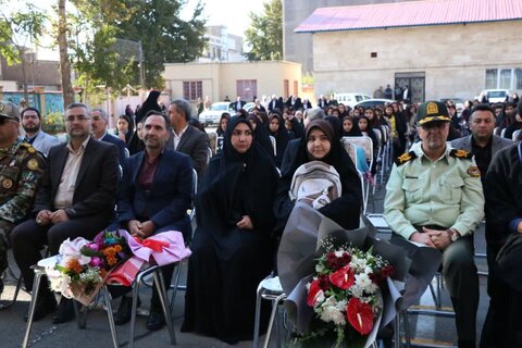 تصاویر/ مراسم آغاز سال جدید تحصیلی 1404_1405 و‌ نواختن زنگ مهر و مقاومت در خوی