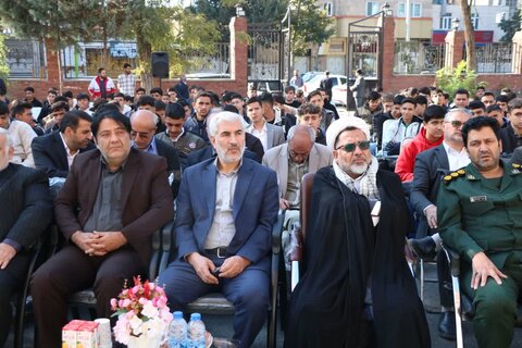 تصاویر/ مراسم آغاز سال جدید تحصیلی 1404_1405 و‌ نواختن زنگ مهر و مقاومت در خوی