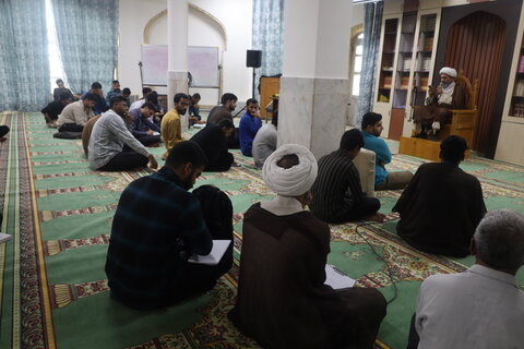 تصاویر/ درس اخلاق طلاب مدرسه علمیه النبی (ص) بندرعباس