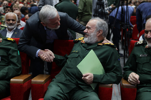 تصاویر /  آیین تکریم و معارفه فرمانده سپاه انصارالحسین(ع) همدان