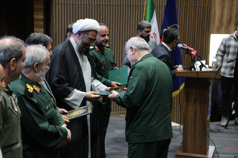 تصاویر /  آیین تکریم و معارفه فرمانده سپاه انصارالحسین(ع) همدان