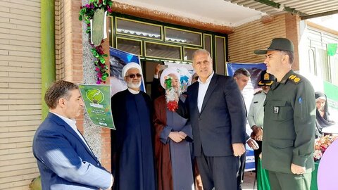 تصاویر/ زنگ آغاز سال تحصیلی جدید و گرامیداشت هفته دفاع مقدس در مدارس شاهین دژ