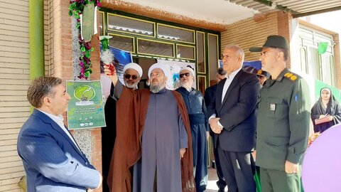 تصاویر/ زنگ آغاز سال تحصیلی جدید و گرامیداشت هفته دفاع مقدس در مدارس شاهین دژ