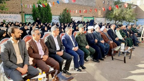 تصاویر/ زنگ آغاز سال تحصیلی جدید و گرامیداشت هفته دفاع مقدس در مدارس شاهین دژ