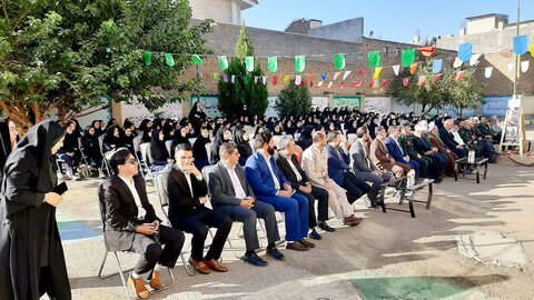 تصاویر/ زنگ آغاز سال تحصیلی جدید و گرامیداشت هفته دفاع مقدس در مدارس شاهین دژ