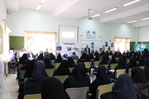 تصاویر/ آیین آغاز سال تحصیلی جدید در هنرستان سعدالدین شهر مهدی‌شهر